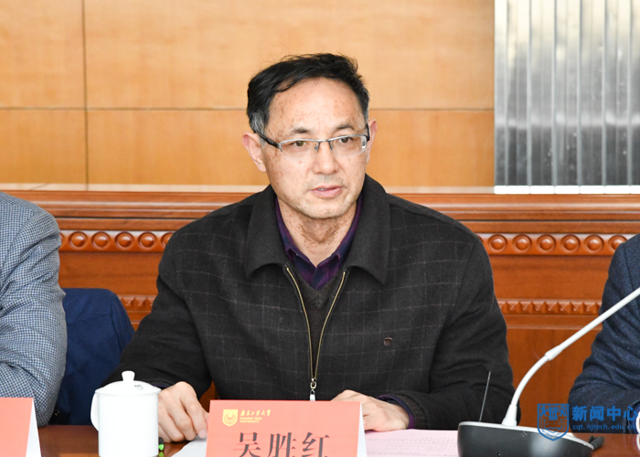 XCB_7971-4.jpg XCB_7971-4.jpg
