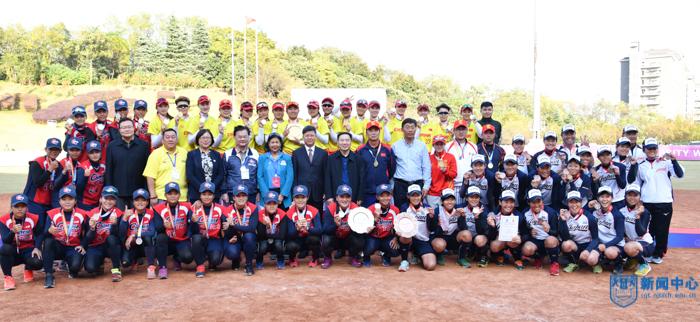 XCB_3912-50-90.jpg XCB_3912-50-90.jpg