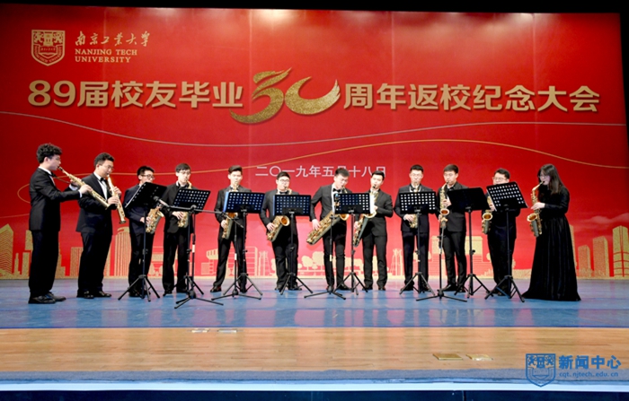 QCD_7100.jpg QCD_7100.jpg