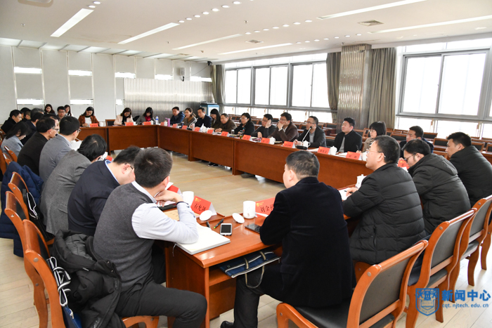 XCB_7974-5.jpg XCB_7974-5.jpg