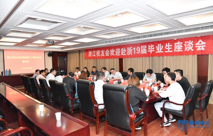 XCB_0987.jpg XCB_0987.jpg