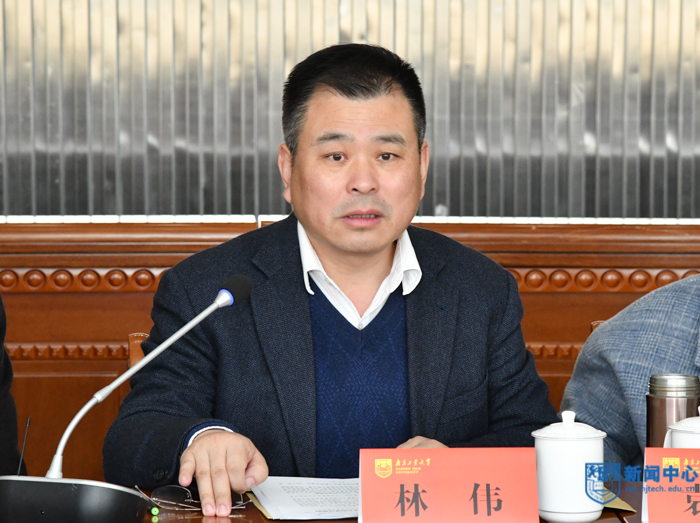 XCB_7957-1.jpg XCB_7957-1.jpg