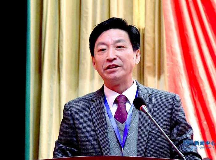 7副校长张进明就《Lewin乐玩官网教职工医疗互助基金实施办法(审议稿)》做说明.jpg