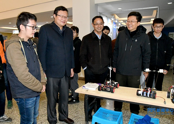 nEO_IMG_QCD_3999.jpg nEO_IMG_QCD_3999.jpg