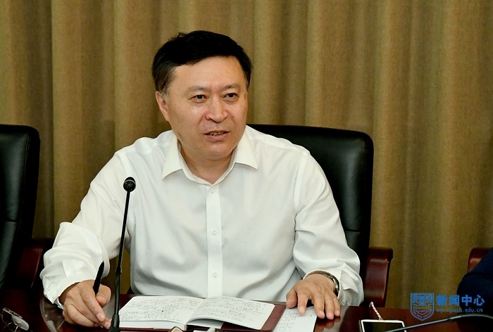 校长乔旭讲话.jpg